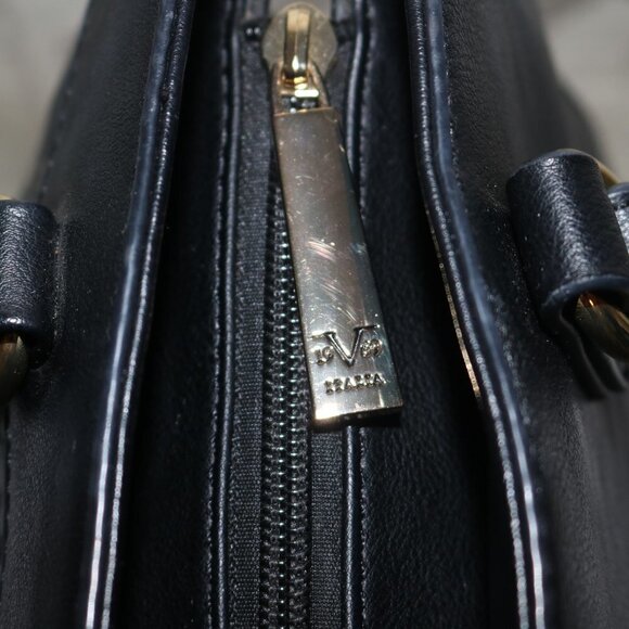 Versace 19.69 Abbigliamento Sportivo SRL leather bag purchased new in Greece - Picture 6 of 13